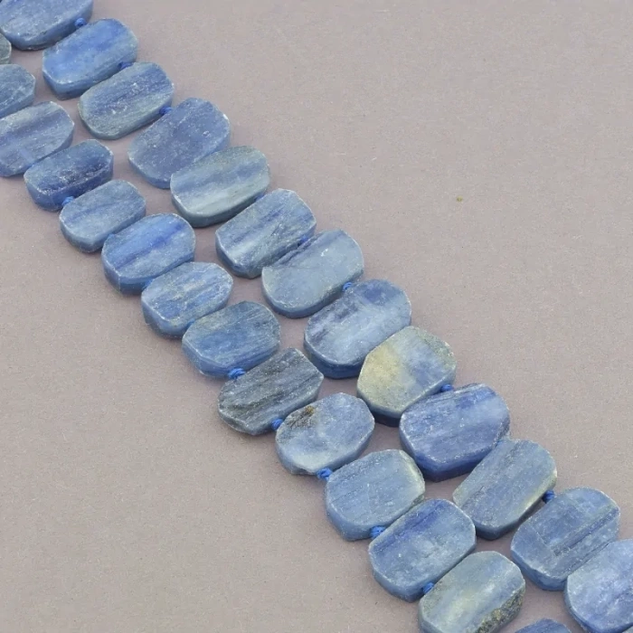 Кіаніт: Гармонія та духовний розвиток